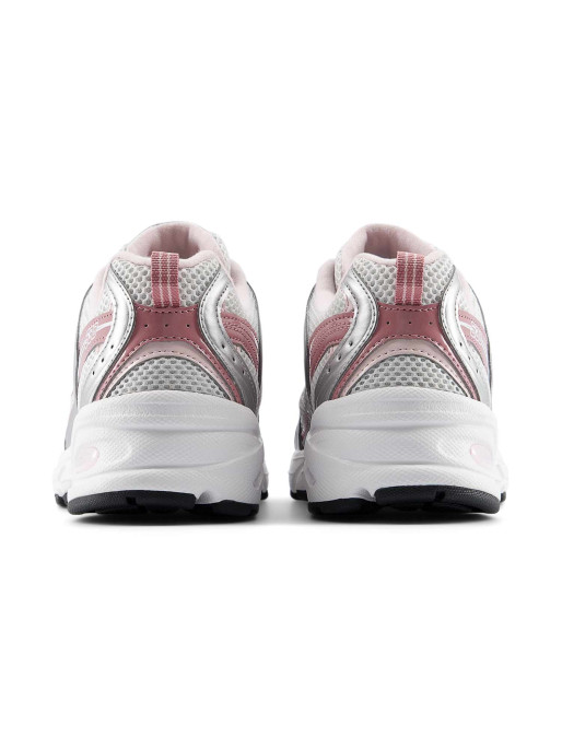 NEW BALANCE Обувки 530