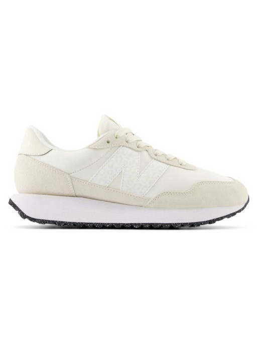 NEW BALANCE Обувки 237