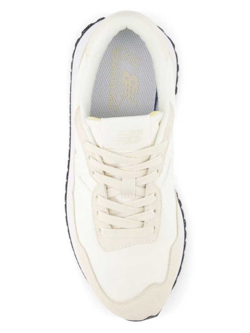 NEW BALANCE Обувки 237