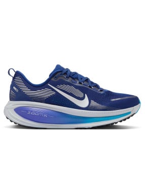 NIKE Обувки VOMERO 18