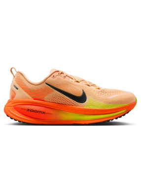 NIKE Обувки VOMERO 18