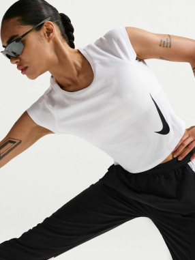 NIKE Тениска W NK TEMPO SWOOSH RUN DF SS