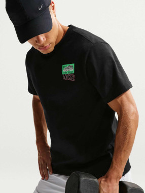 NIKE Тениска M NK TEE STD TRAIN STICKERS