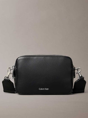 Calvin Klein Jeans Чанта WEBBING DOUBLE STRAP CAMERA BA
