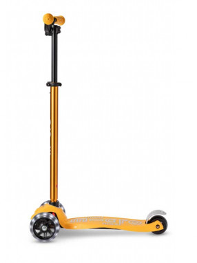 MICRO Maxi Deluxe Pro LED Scooter