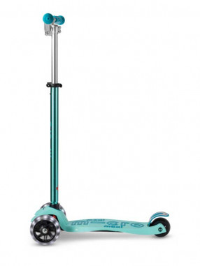 MICRO Maxi Deluxe Pro LED Scooter