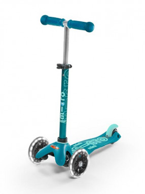 MICRO Mini Deluxe LED Scooter