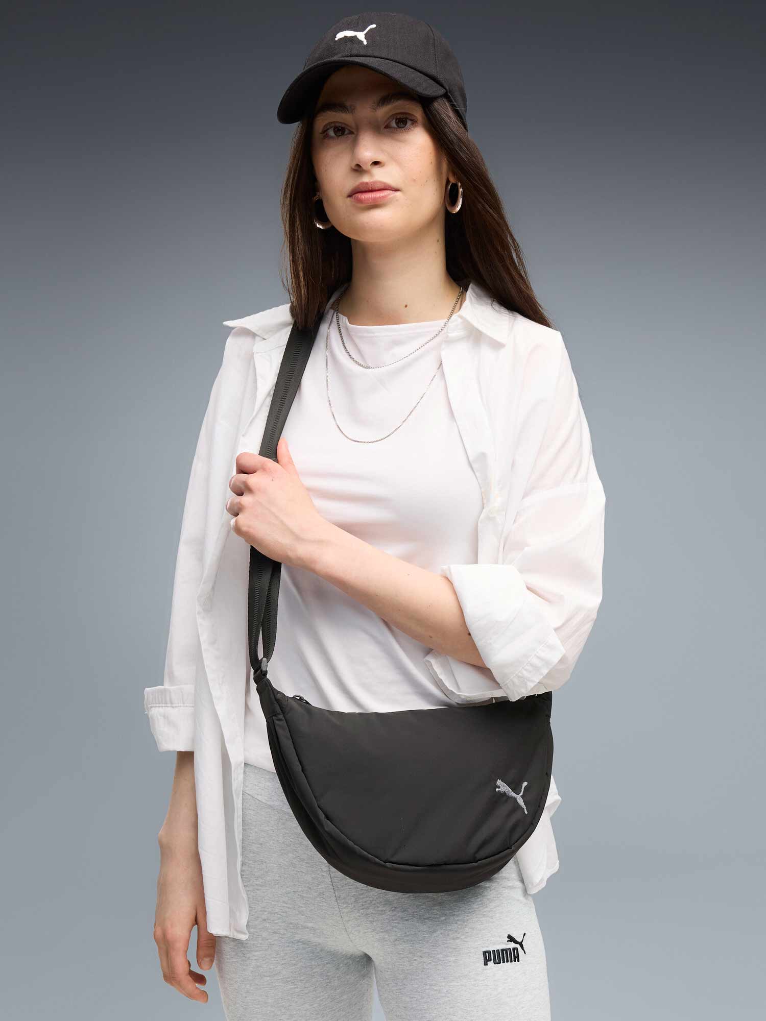 PUMA Чанта HER Half Moon Bag