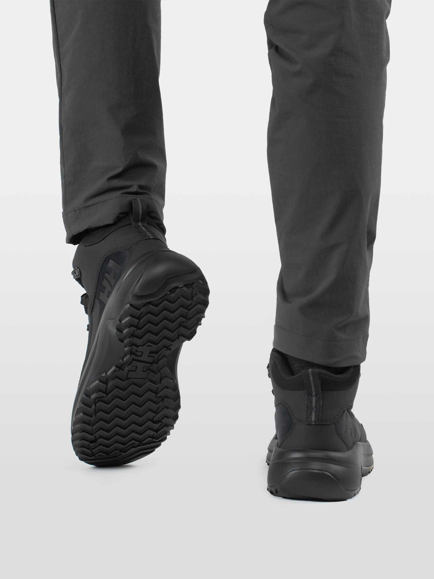 HELLY HANSEN