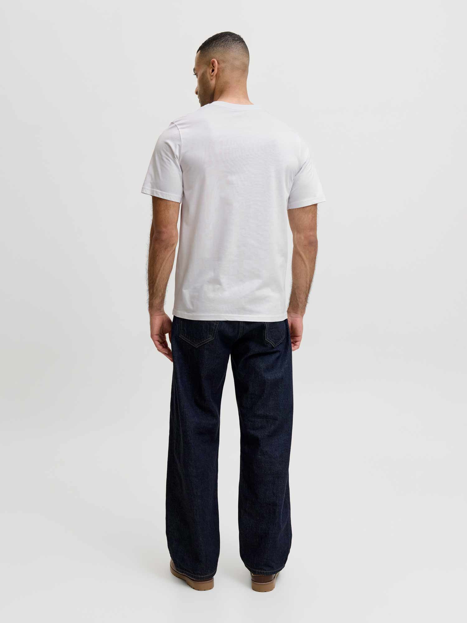 JACK AND JONES