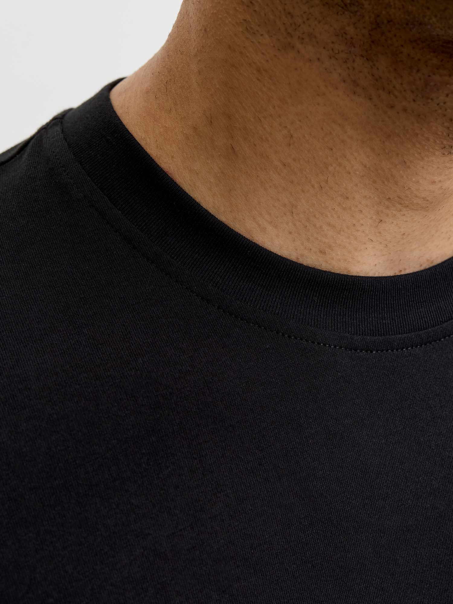 JACK AND JONES