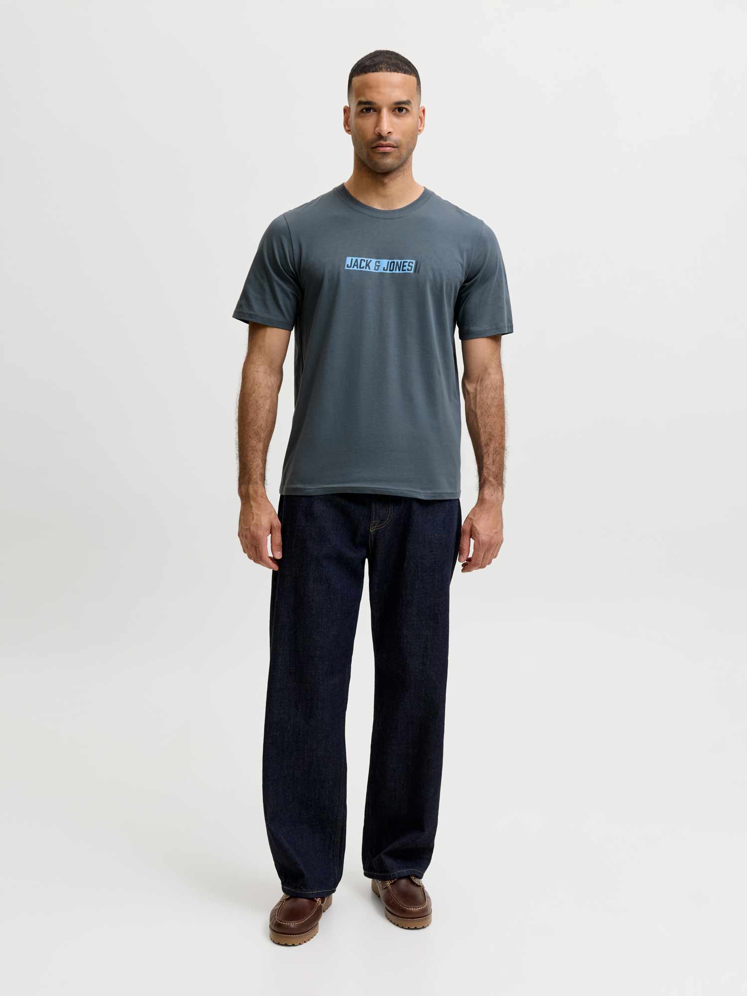 JACK AND JONES