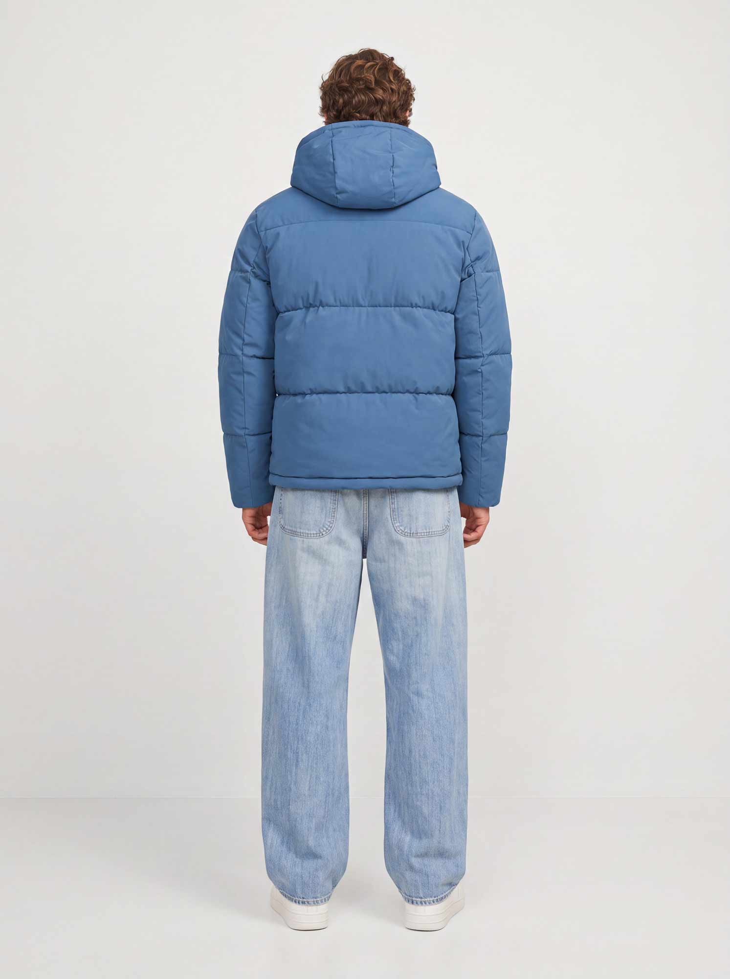 JACK AND JONES