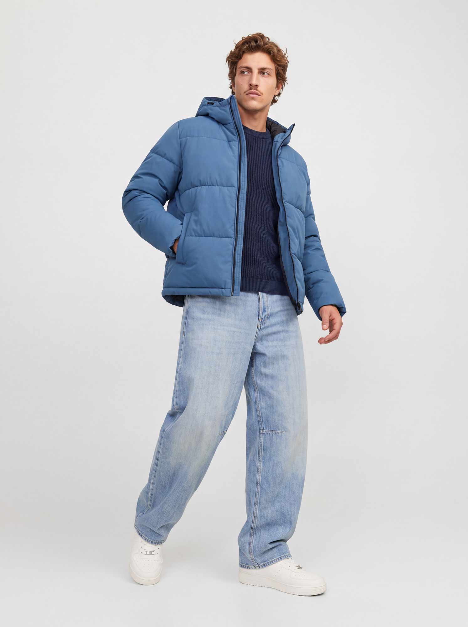 JACK AND JONES