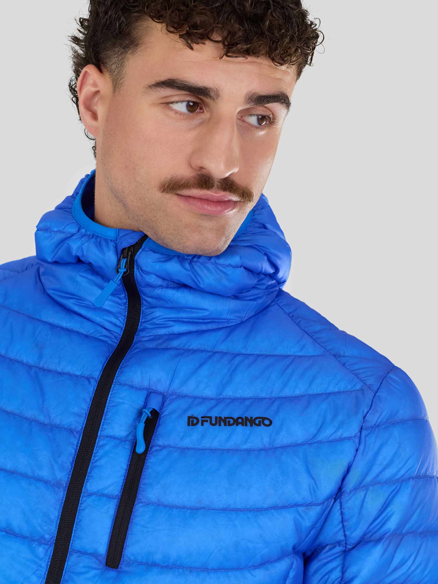 FUNDANGO Яке Rauris