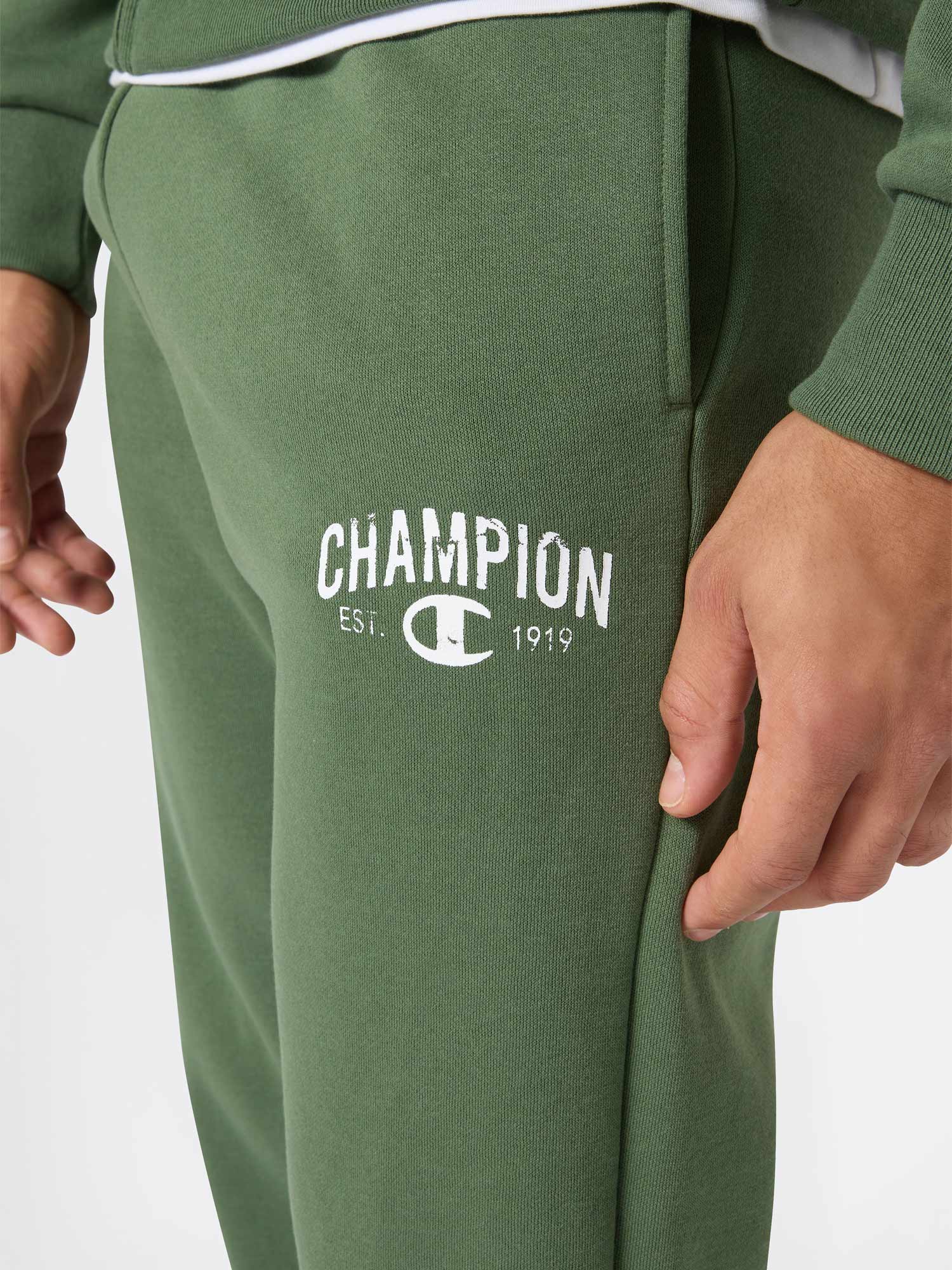CHAMPION