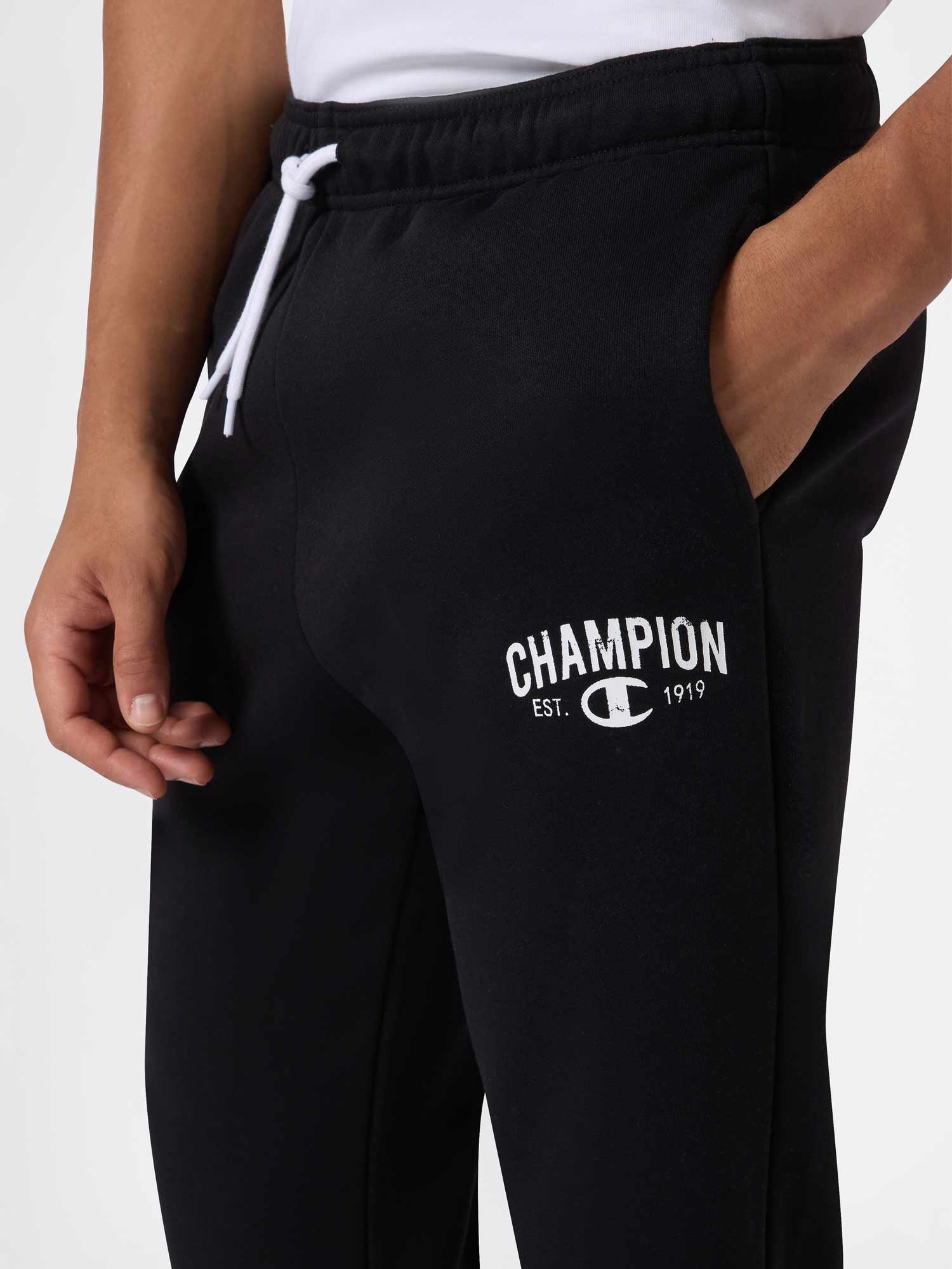 CHAMPION