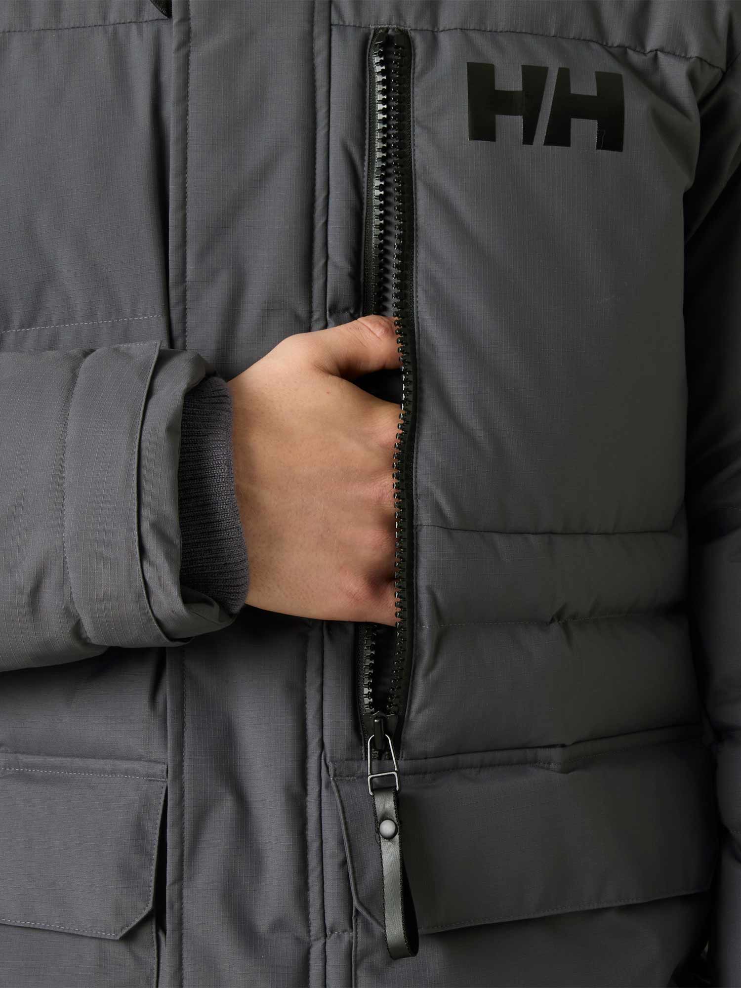 HELLY HANSEN