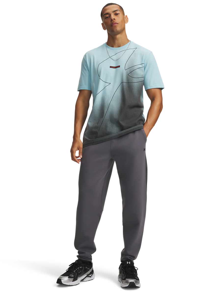 UNDER ARMOUR