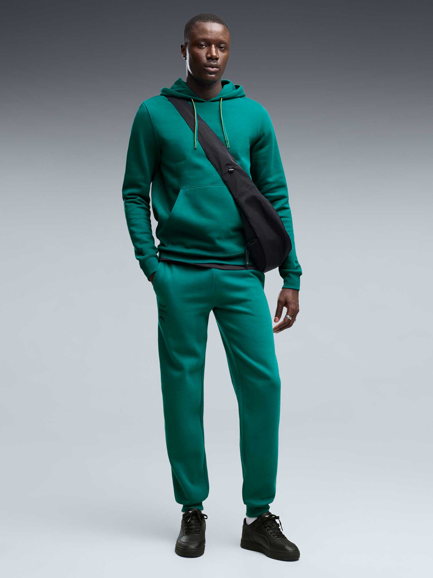 PUMA Спортно долнище AMF1 Essential Sweat Pants