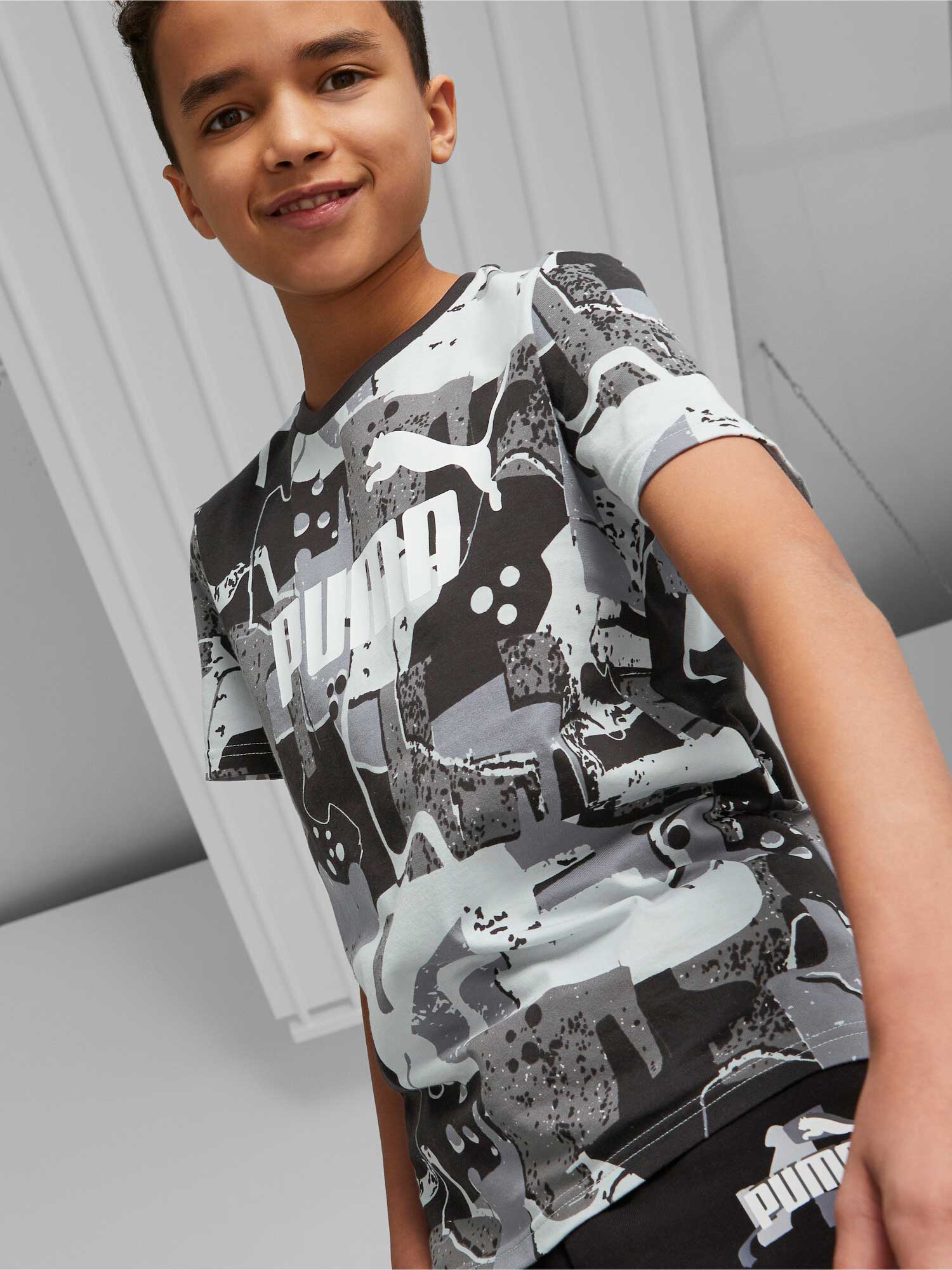 Tricou Ess+ Street Art Aop