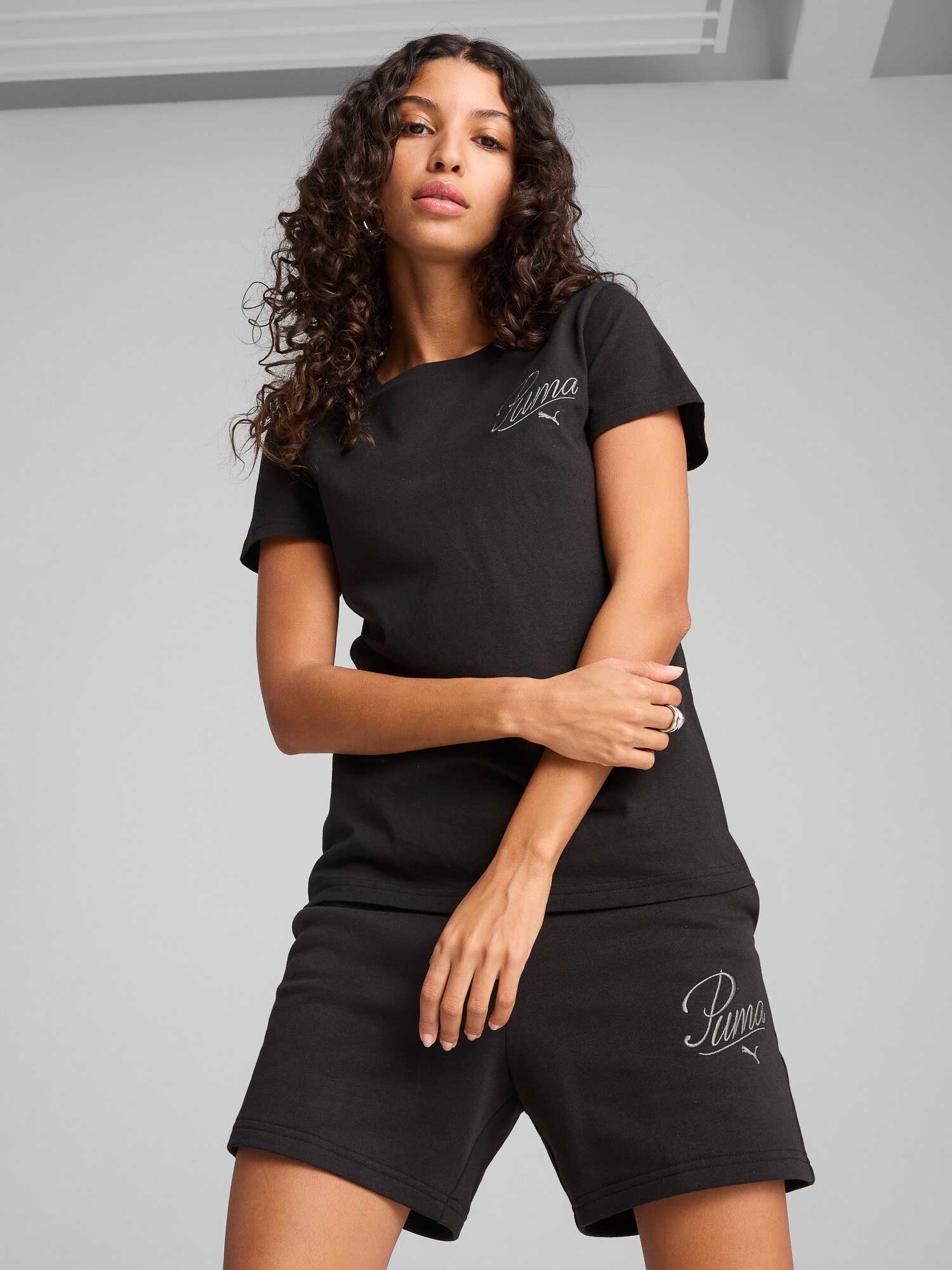 Tricou Ess Script