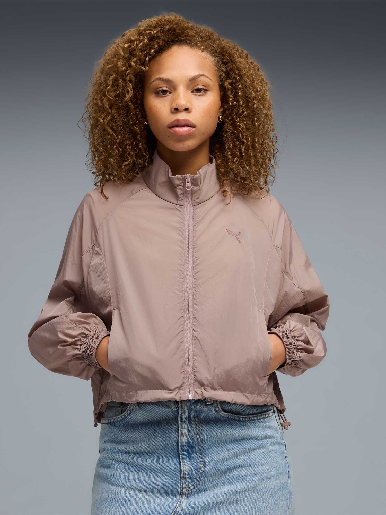 PUMA Спортно горнище HER Relaxed Full-Zip Woven Jacket