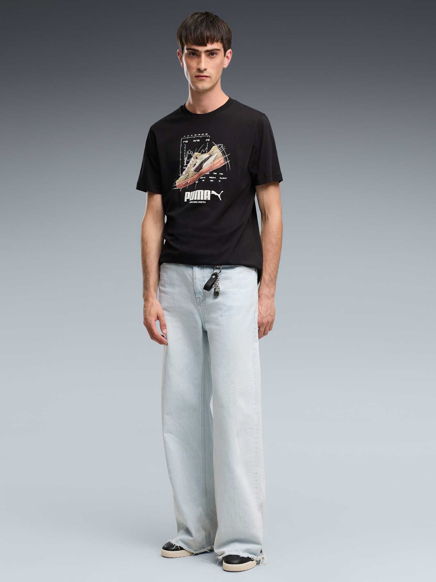 PUMA Тениска GRAPHICS Sneaker Tee
