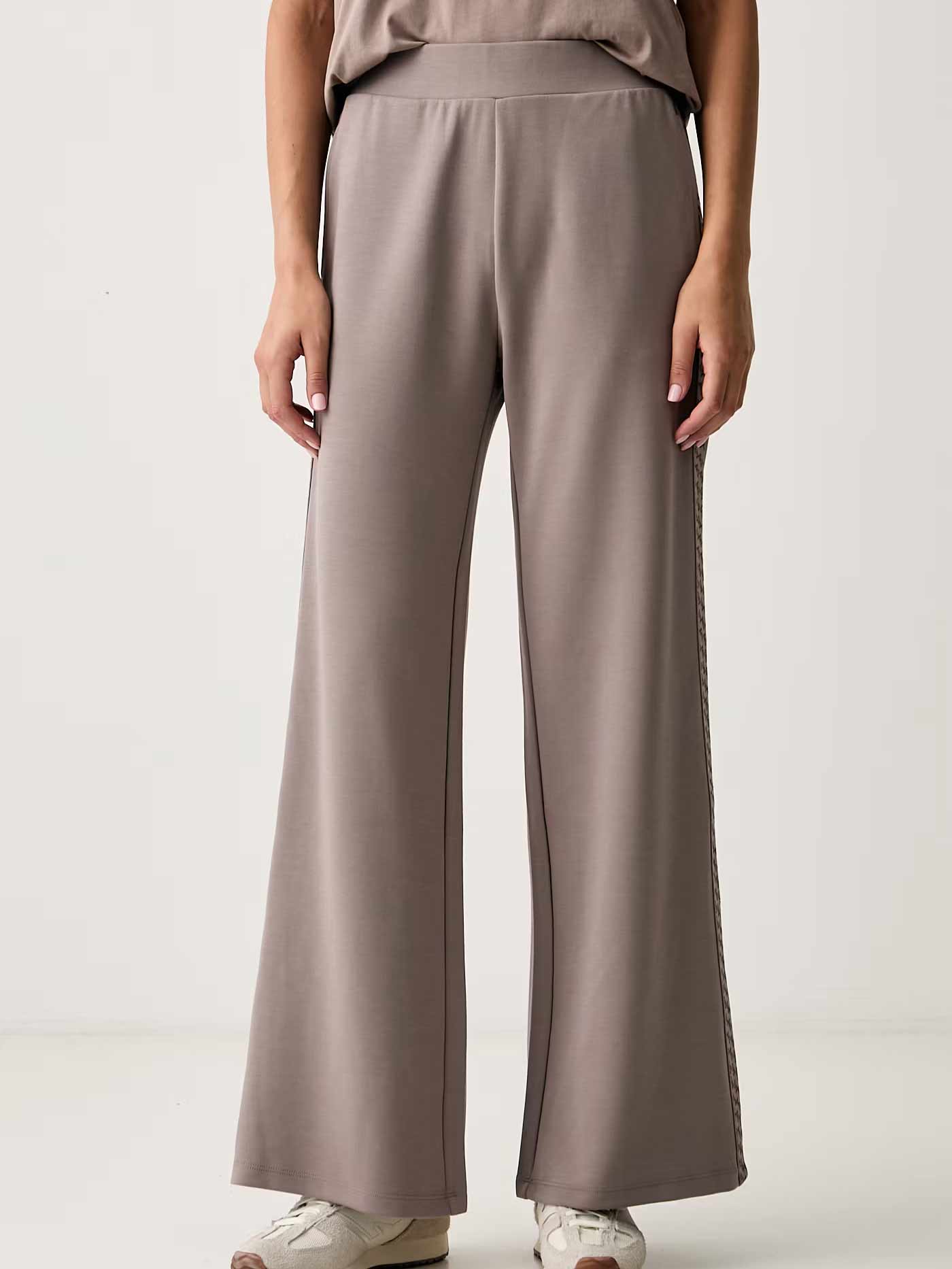 Pantaloni sport Train Logo Series Tape W  Oh