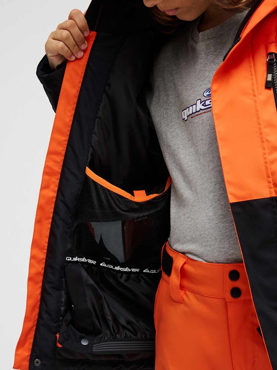 QUIKSILVER