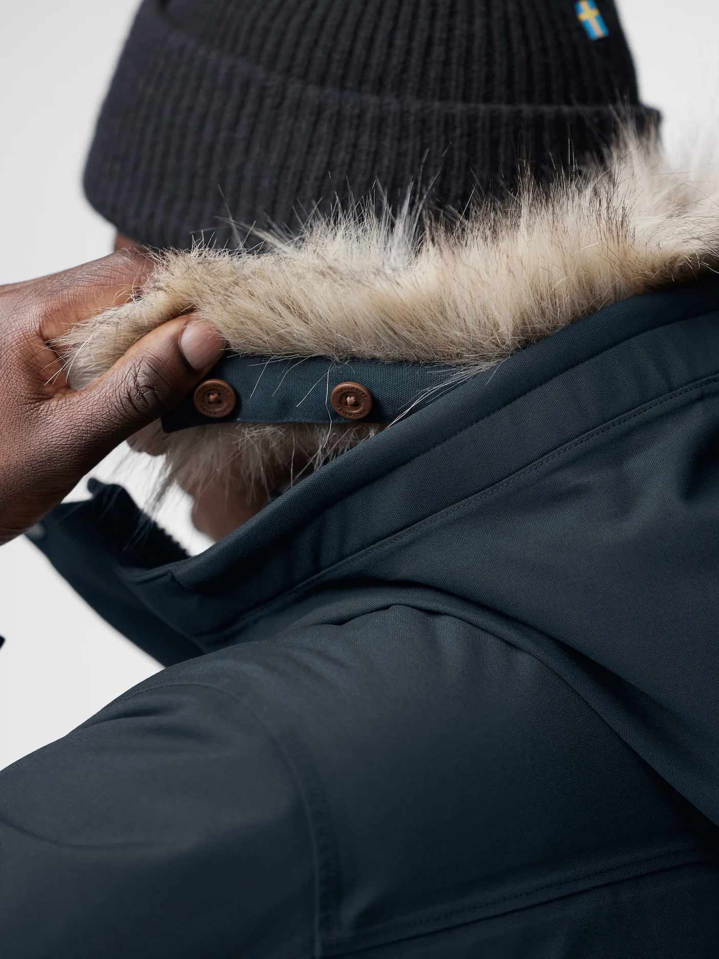 FJALLRAVEN Яке Nuuk Lite Parka M