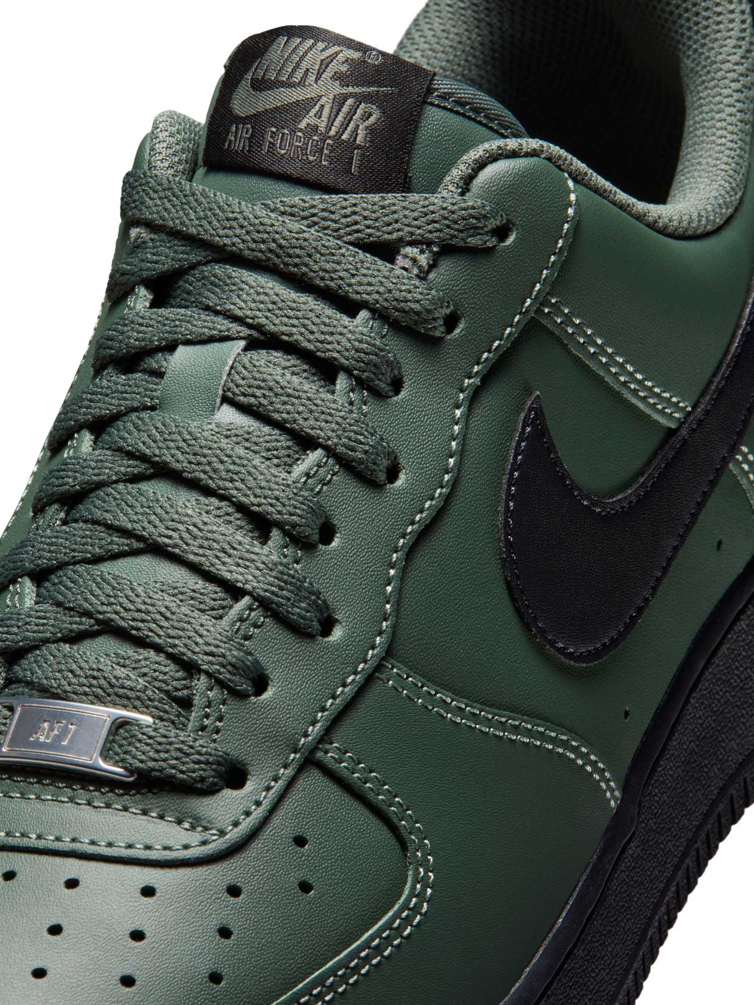 NIKE Обувки AIR FORCE 1 07