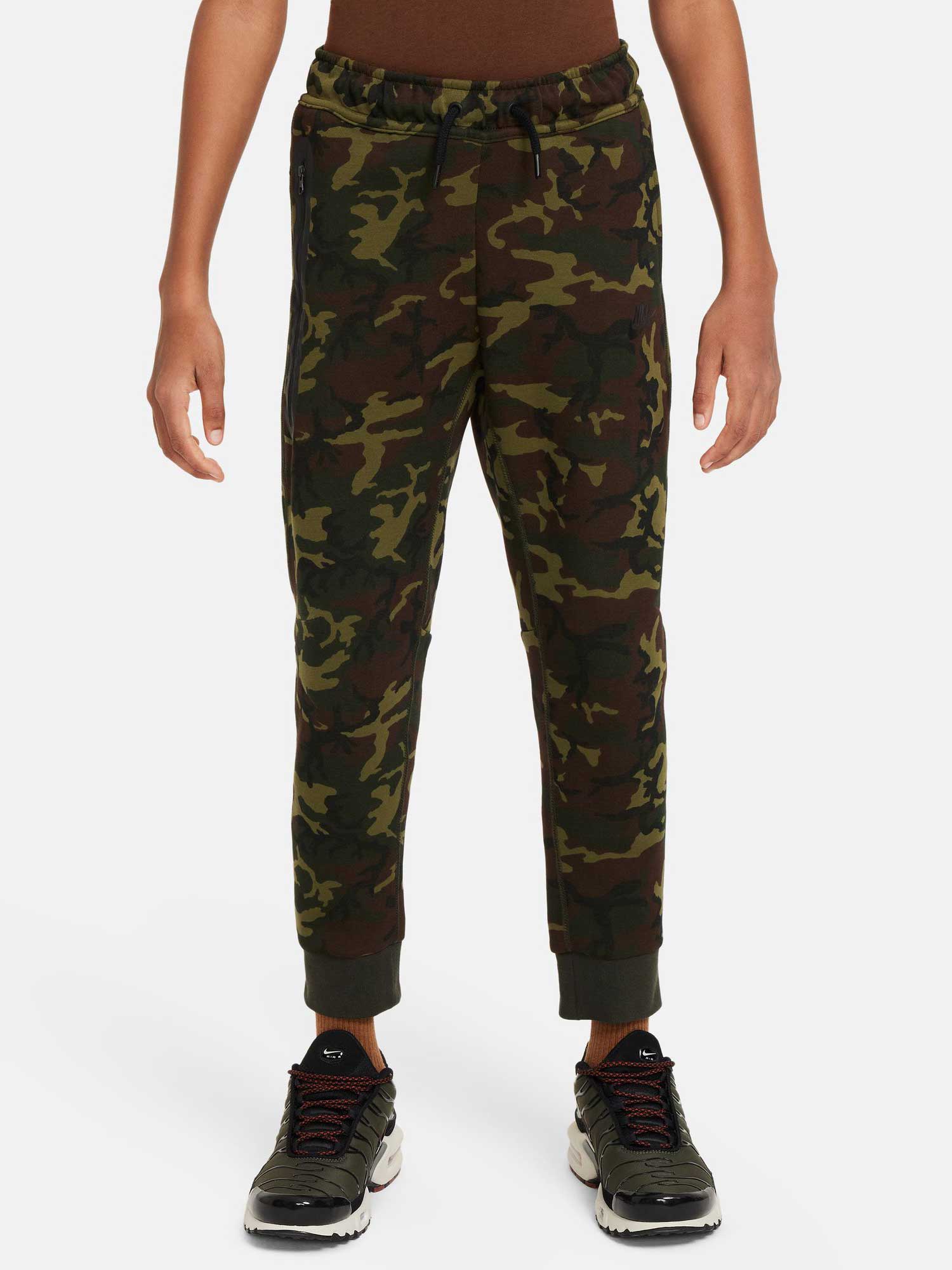 Pantaloni sport B Nsw Tch Flc Camo Bottom