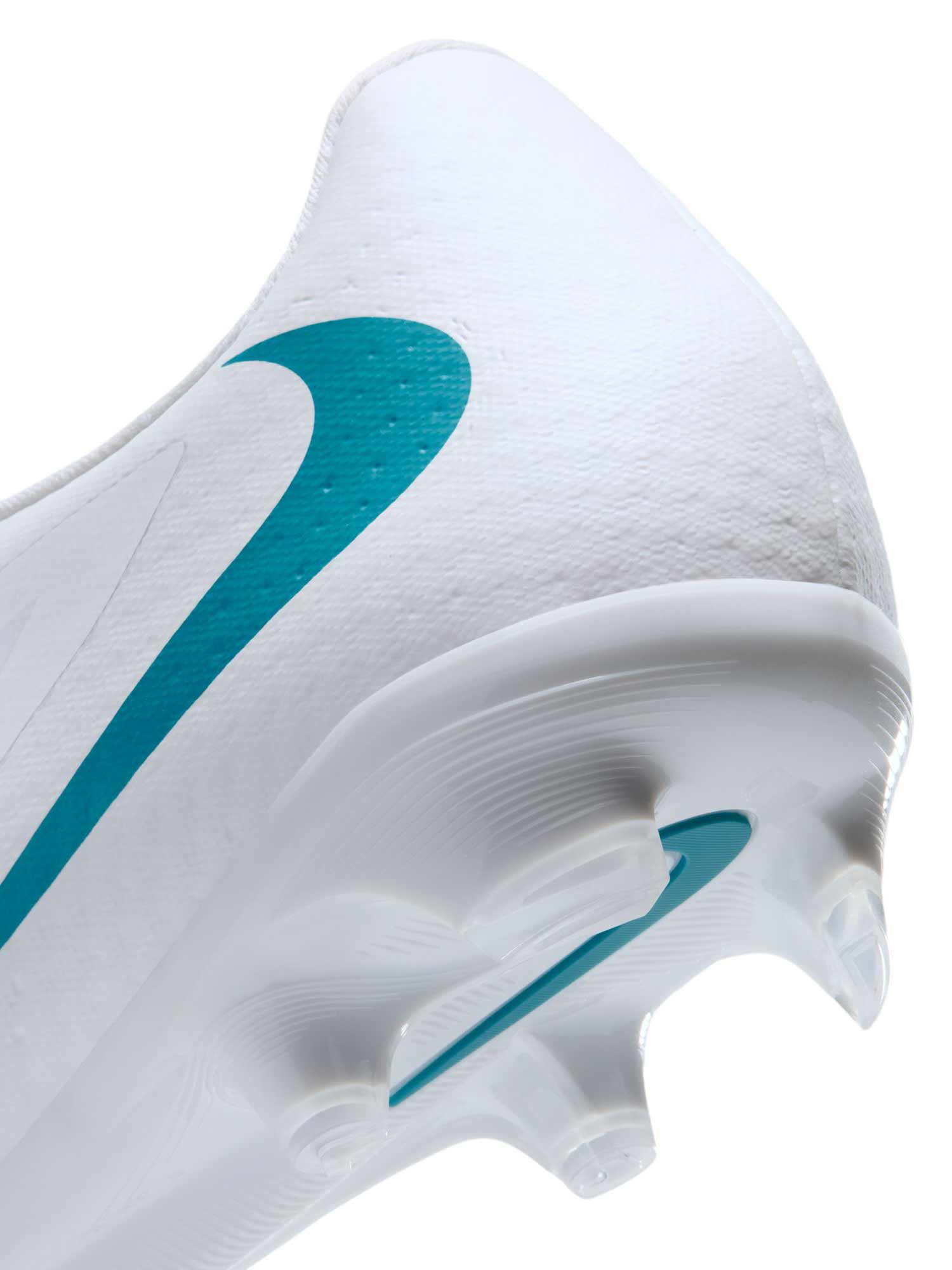 NIKE Обувки PHANTOM 6 LOW ACAD FG/MG