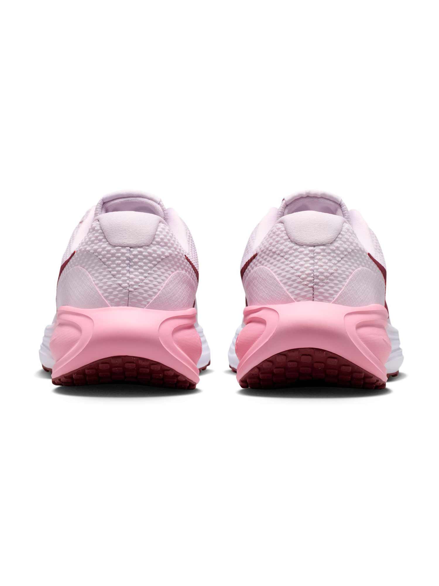 NIKE Обувки W REVOLUTION 8