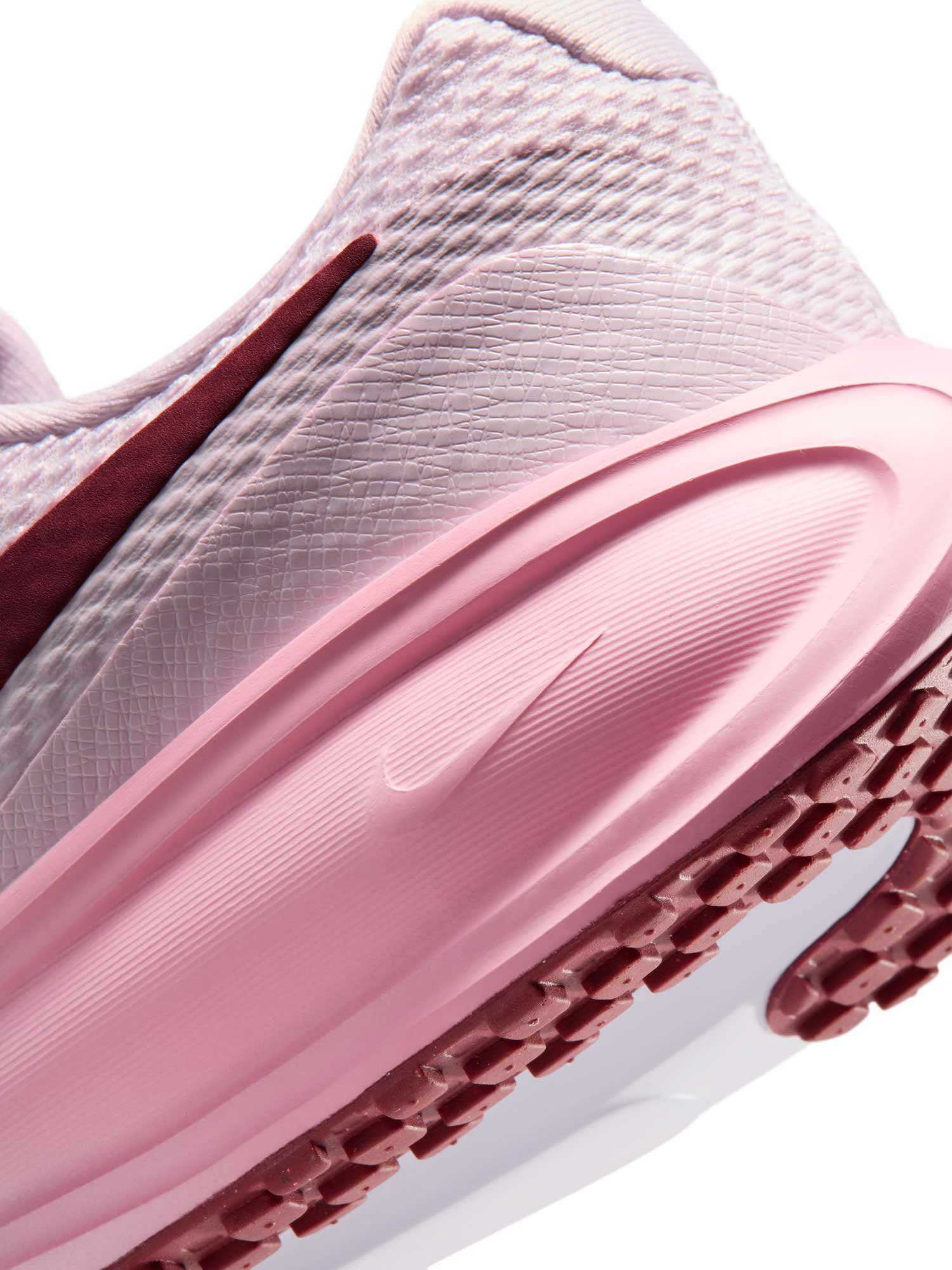NIKE Обувки W REVOLUTION 8