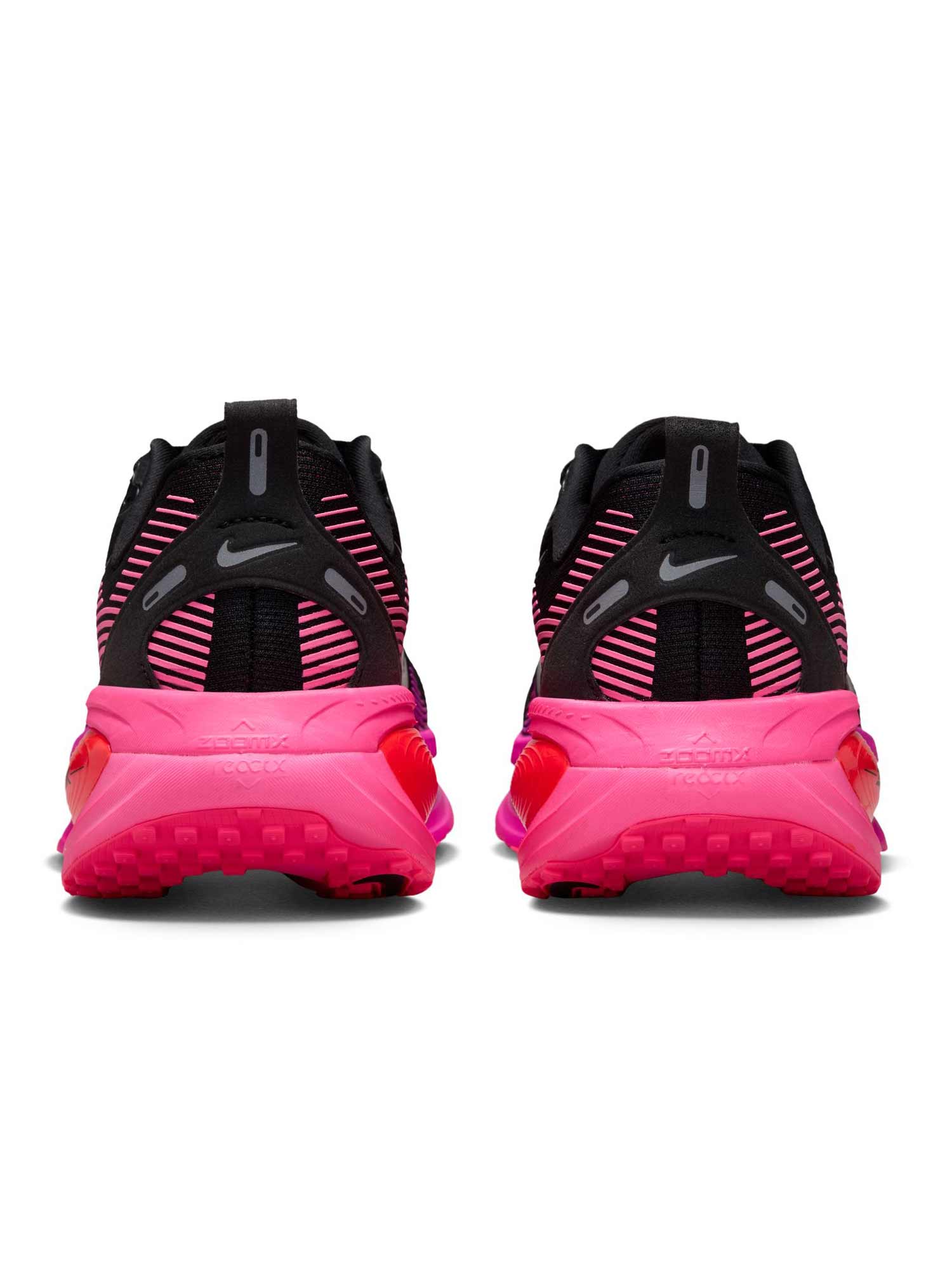 NIKE Обувки W VOMERO 18