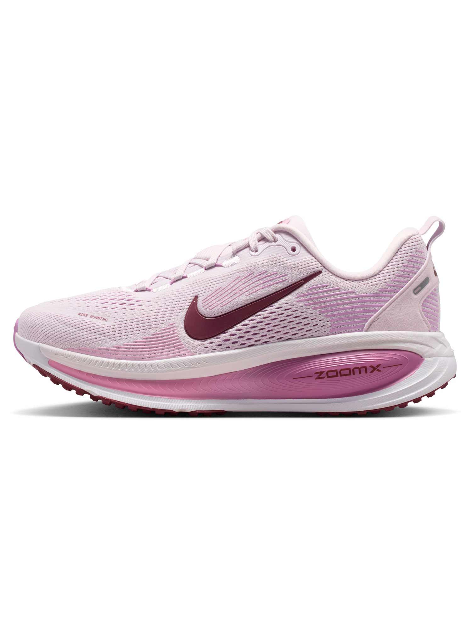 NIKE Обувки W VOMERO 18