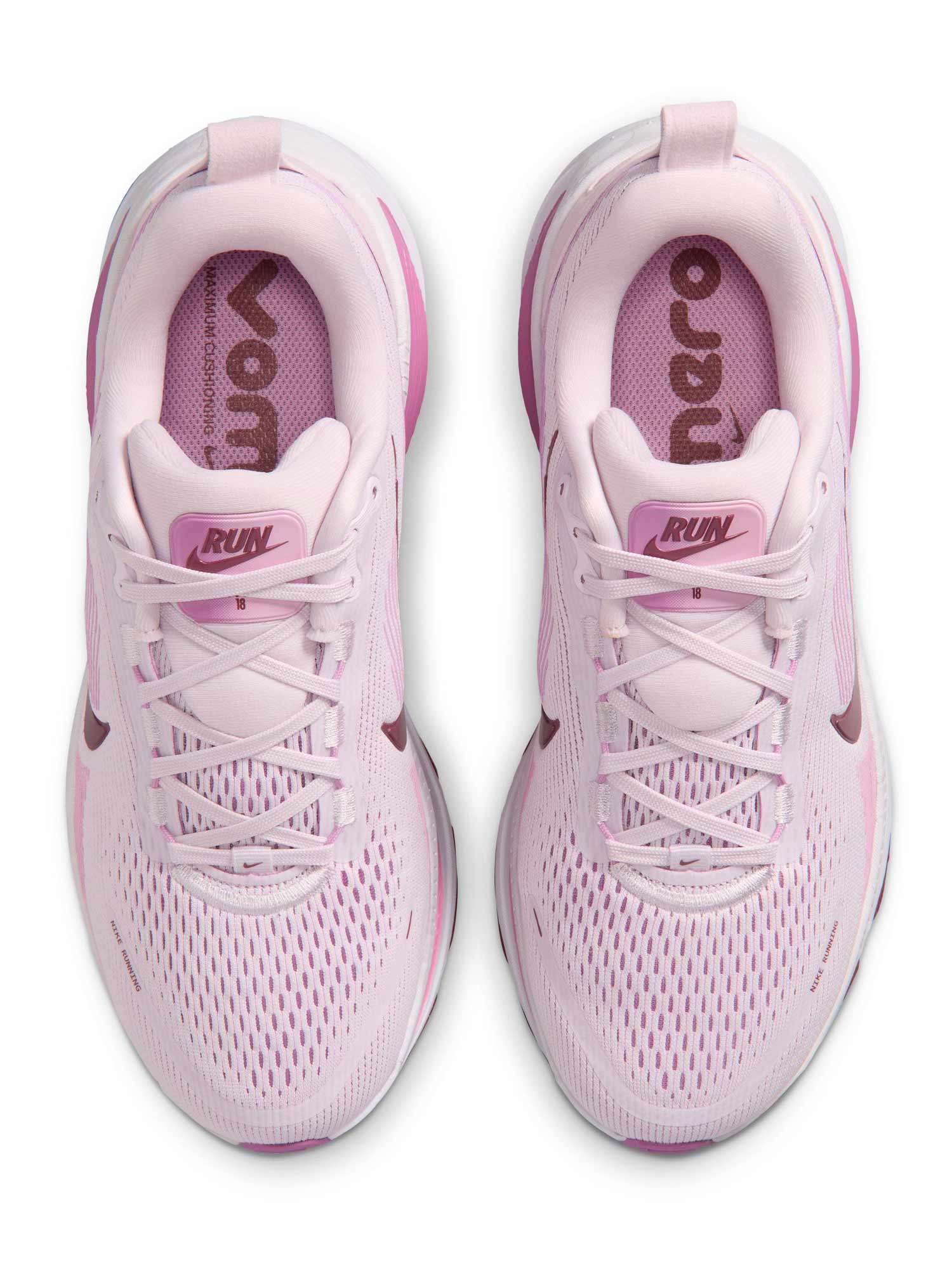 NIKE Обувки W VOMERO 18