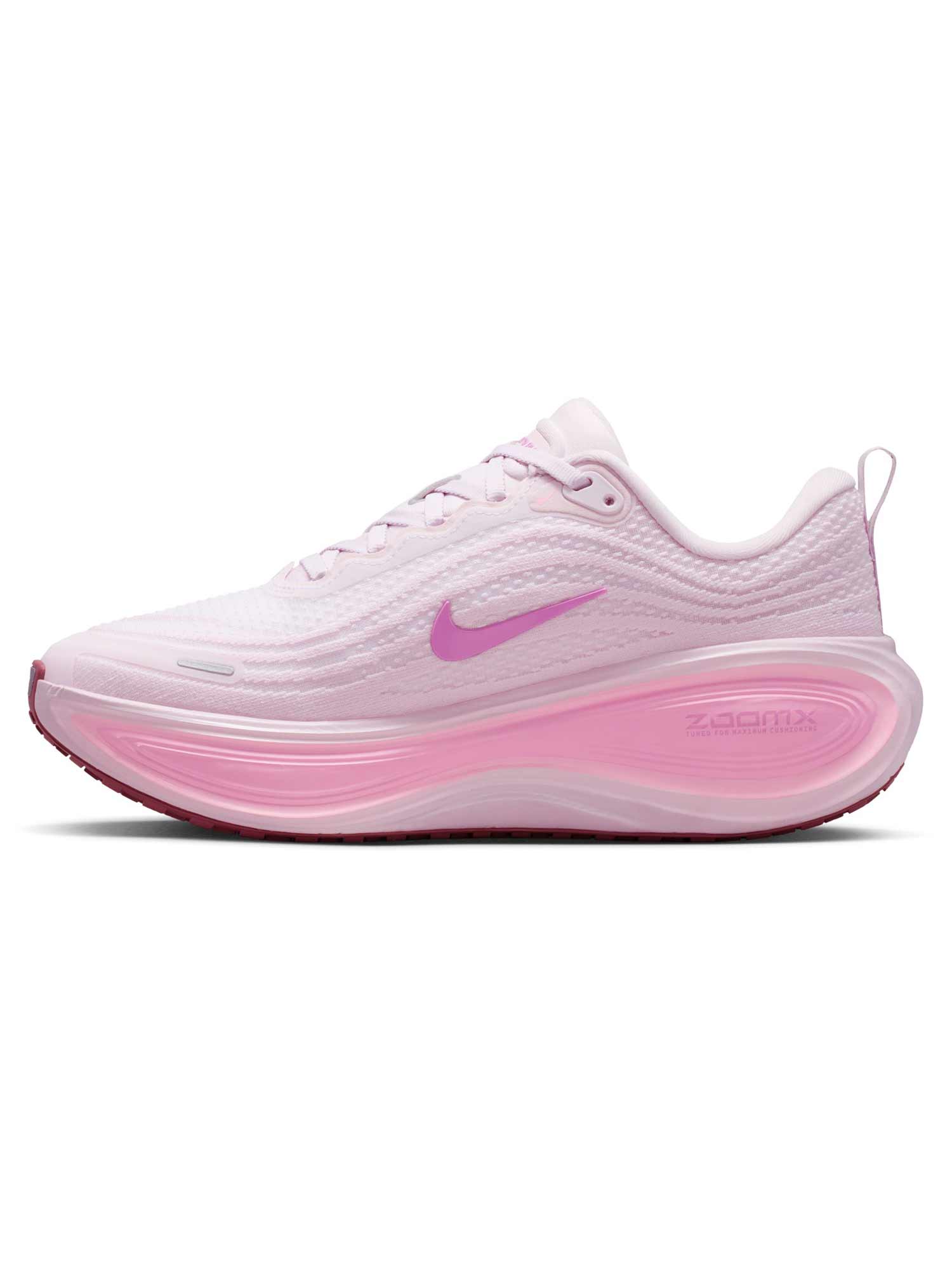 NIKE Обувки W VOMERO PLUS