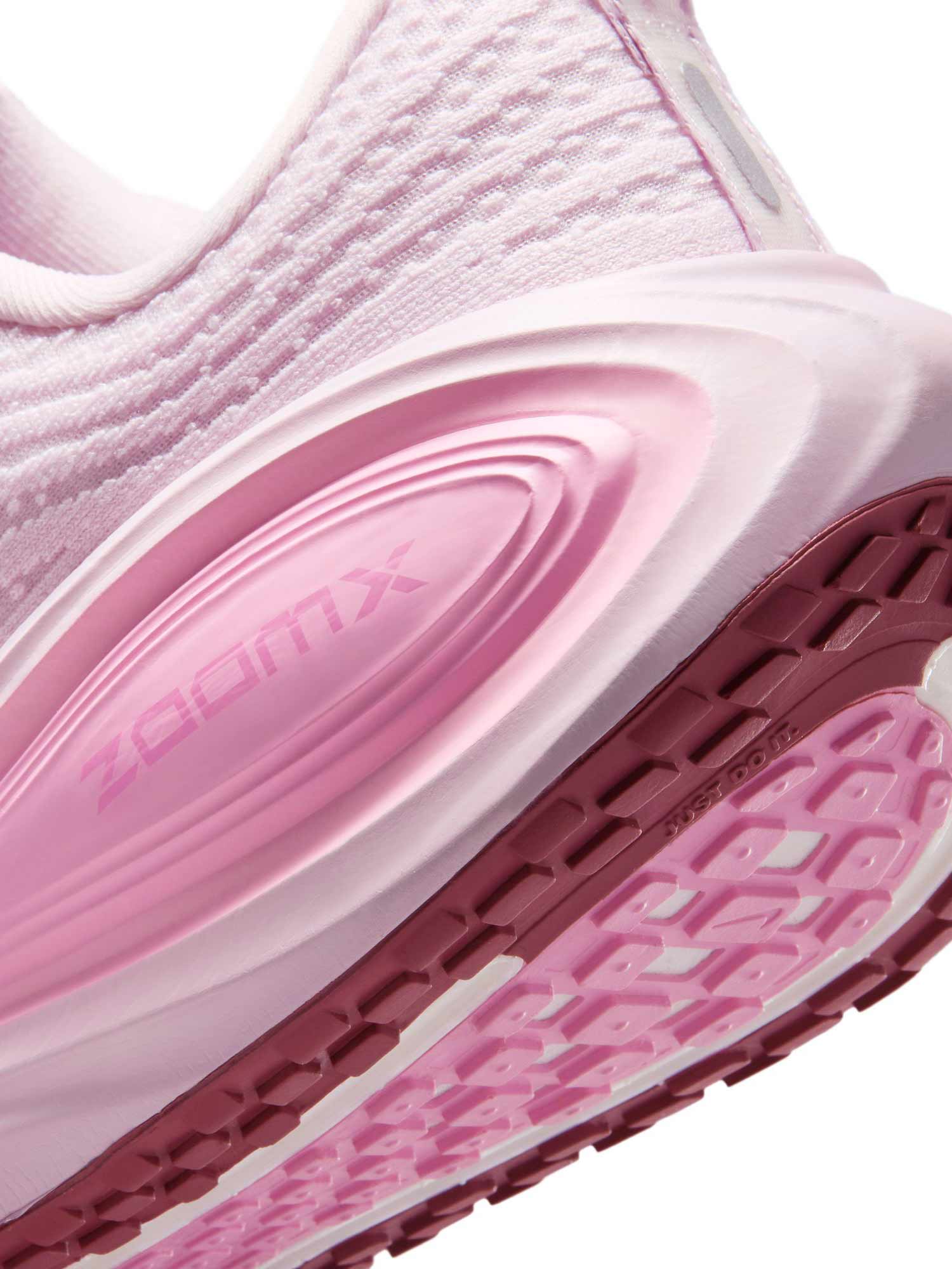NIKE Обувки W VOMERO PLUS