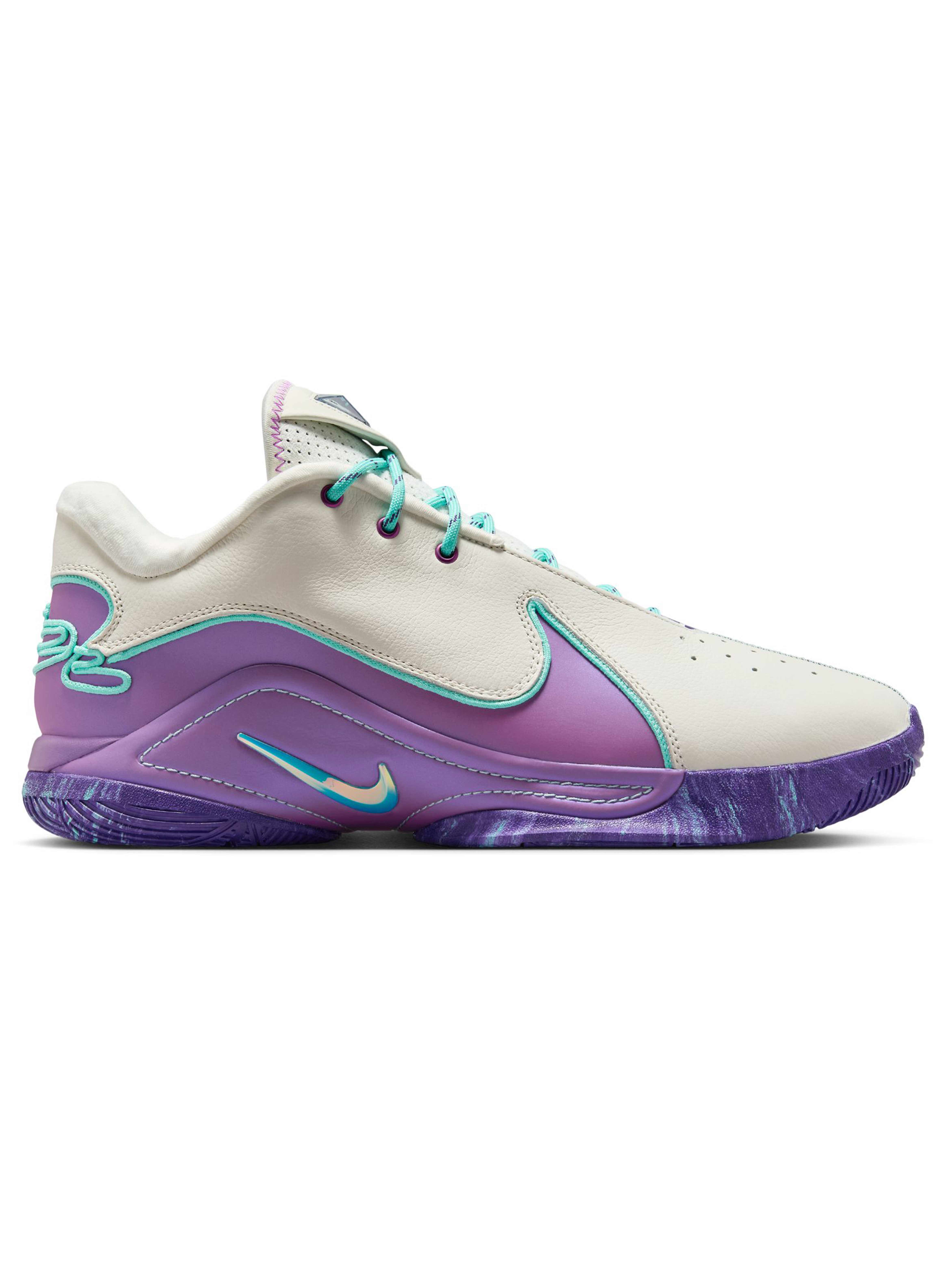 Incaltaminte Lebron Xxii