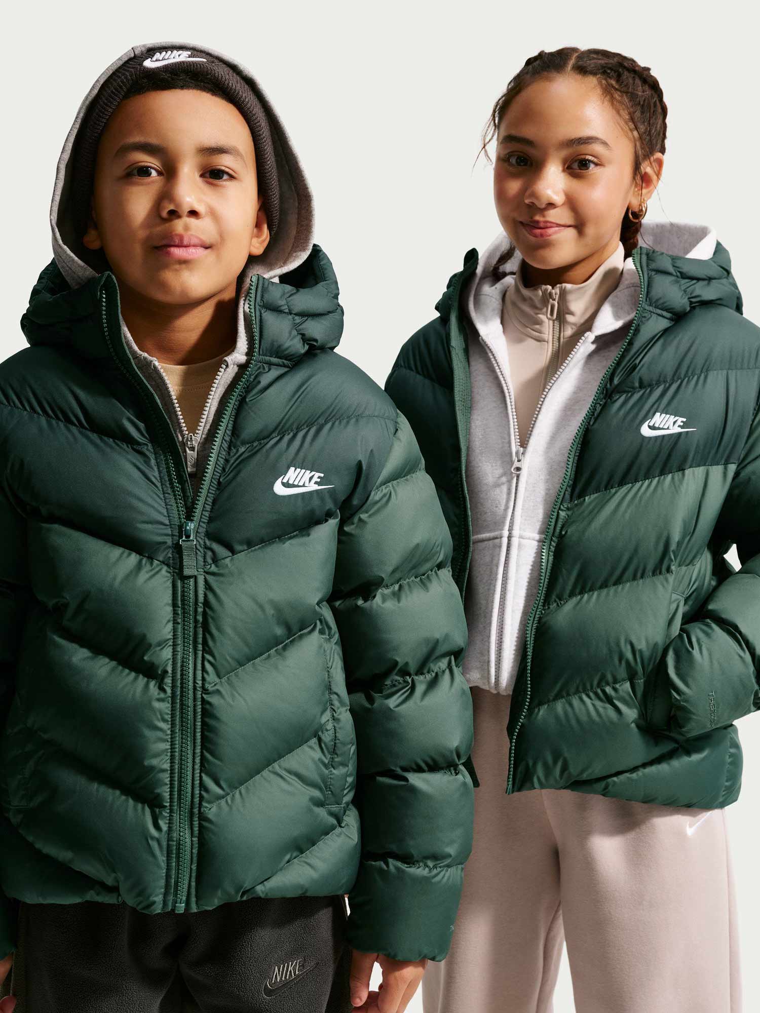 NIKE