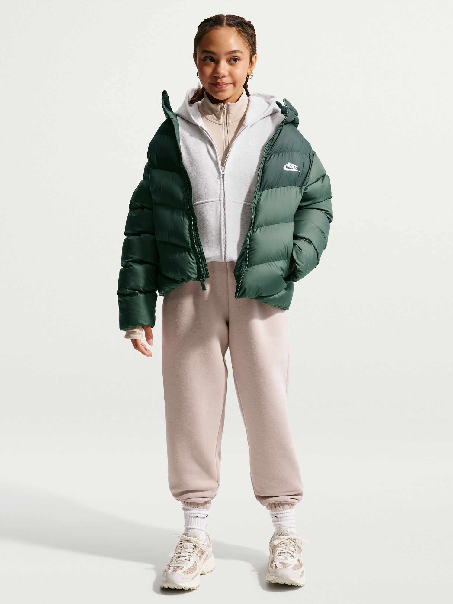 NIKE