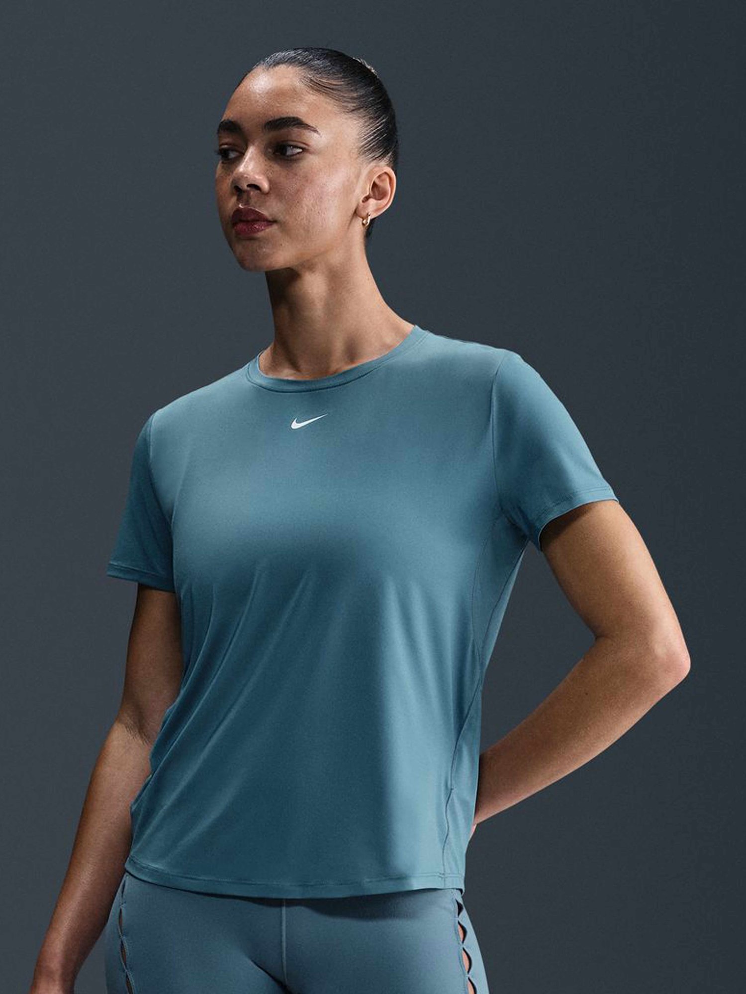 Tricou W Nk One Classic Df Ss Top Wt
