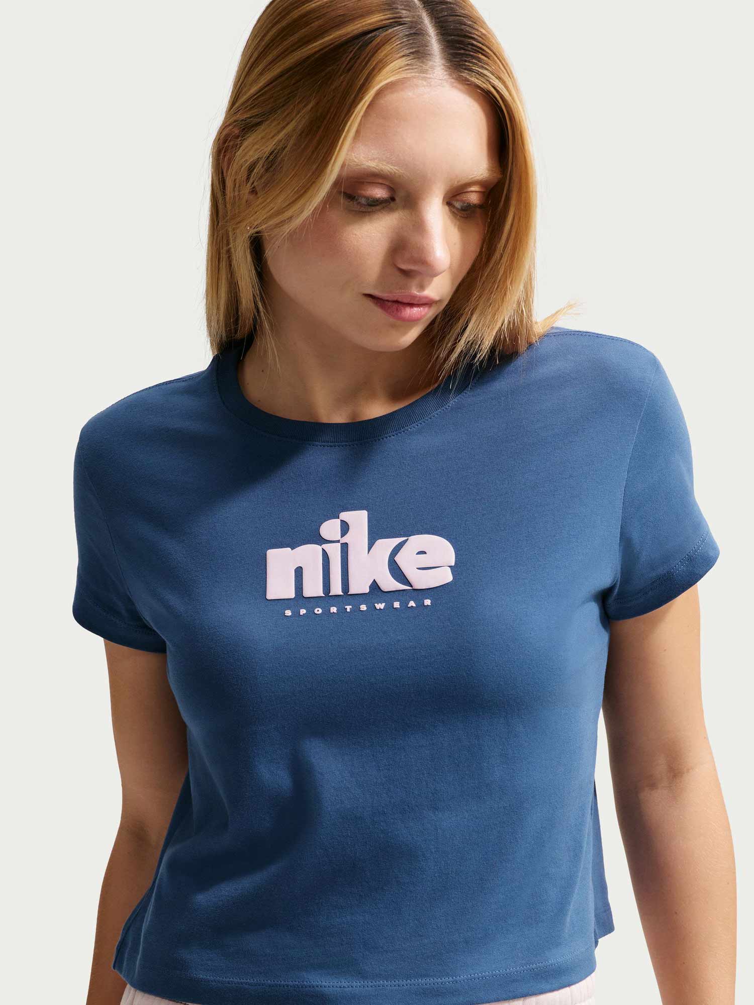 NIKE Тениска W NSW CLUB SS TEE CC