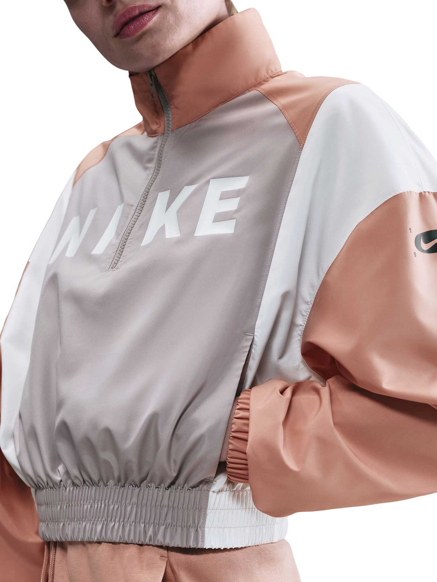 Bluza sport W Nsw Clssc Wvn Remix Ltwt Po