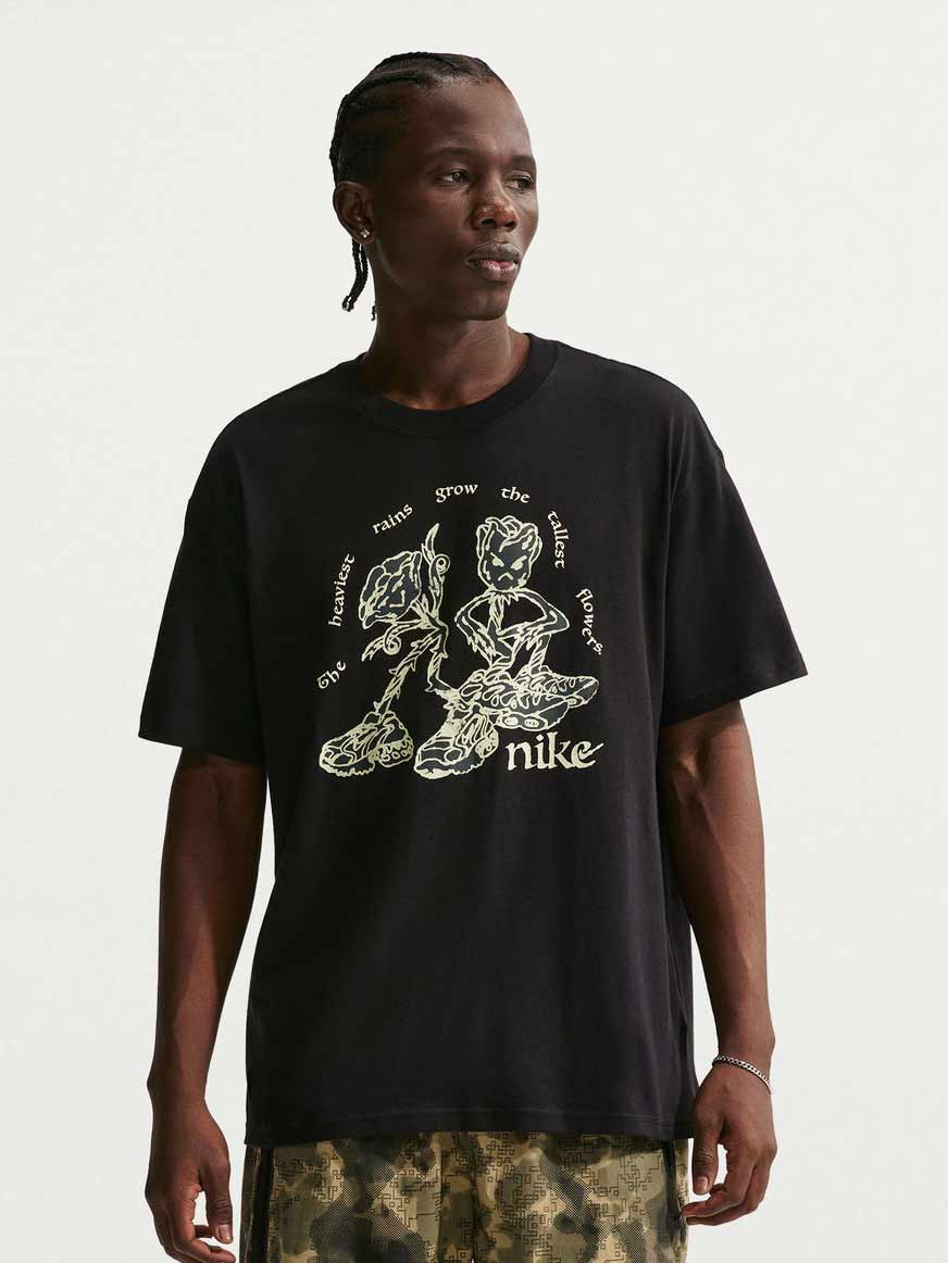 NIKE Тениска U NSW TEE LSE TALL FLOWERS