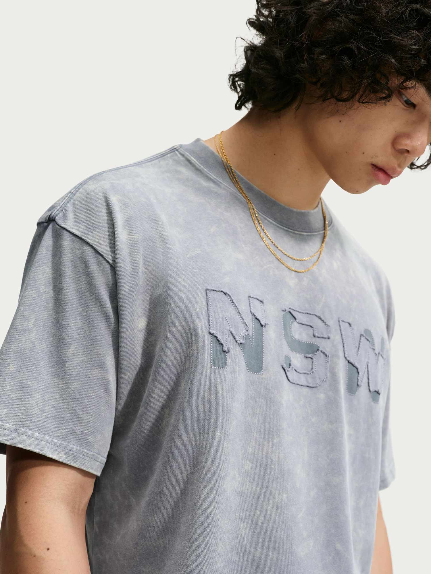 NIKE