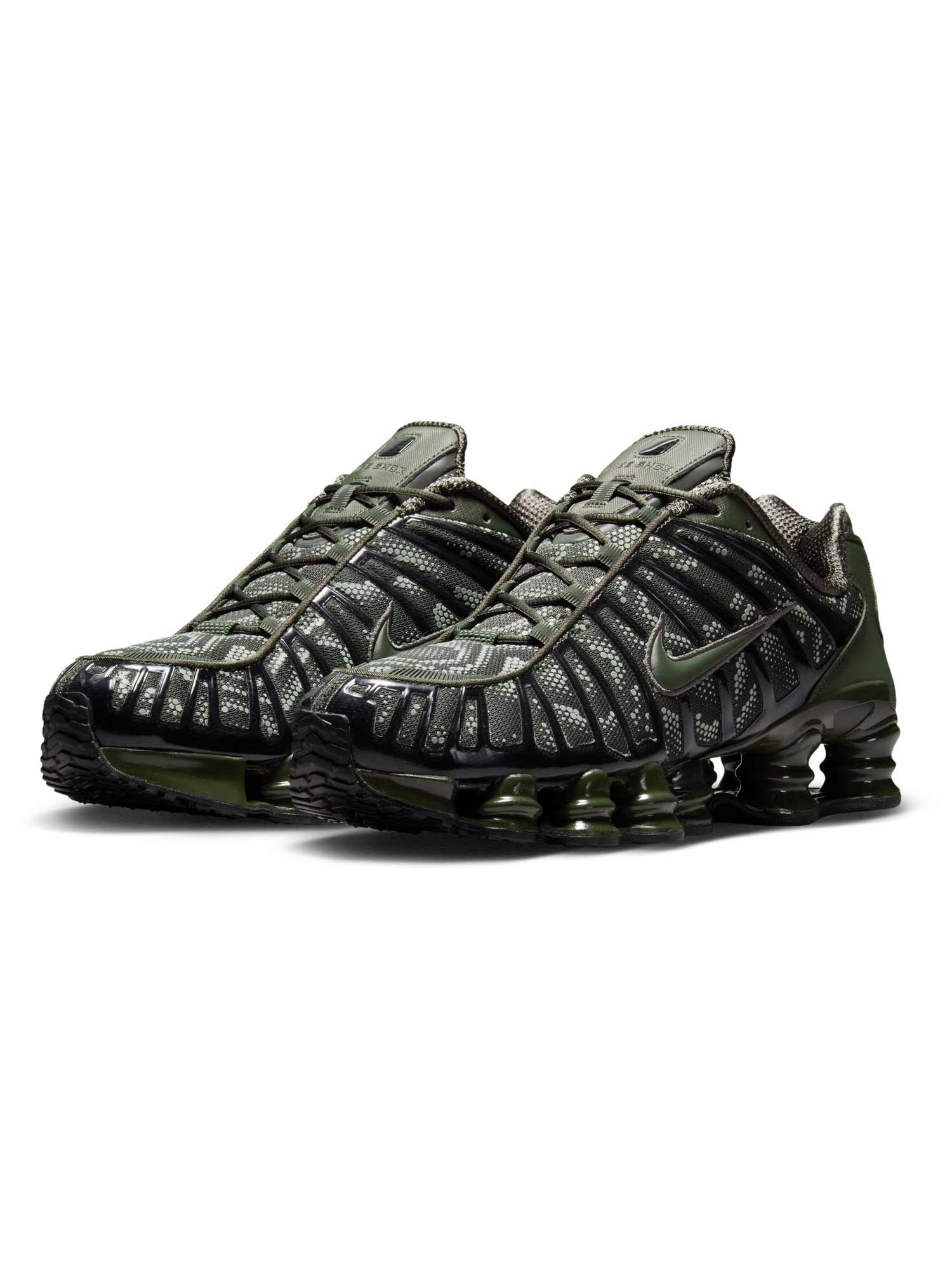 NIKE